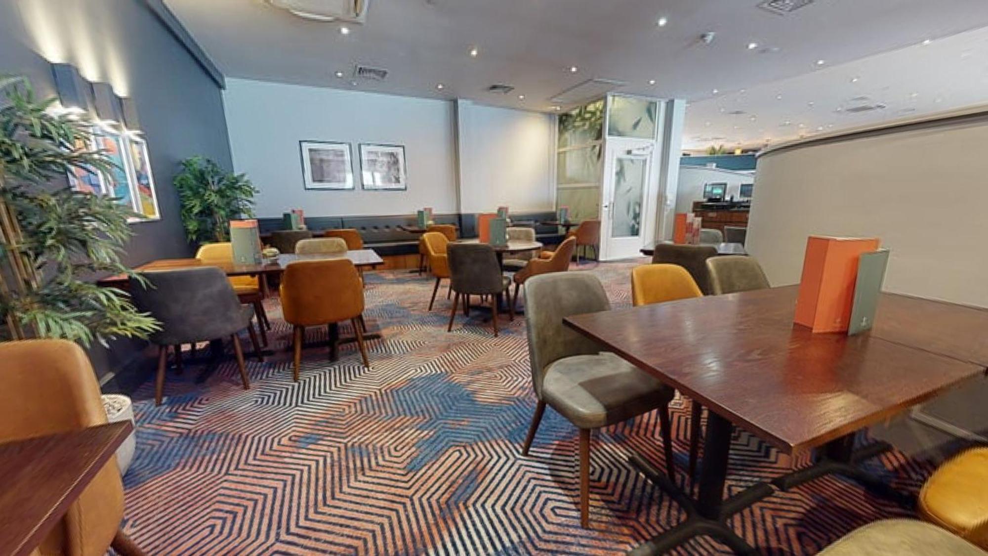 Holiday Inn Cardiff City By Ihg Kültér fotó