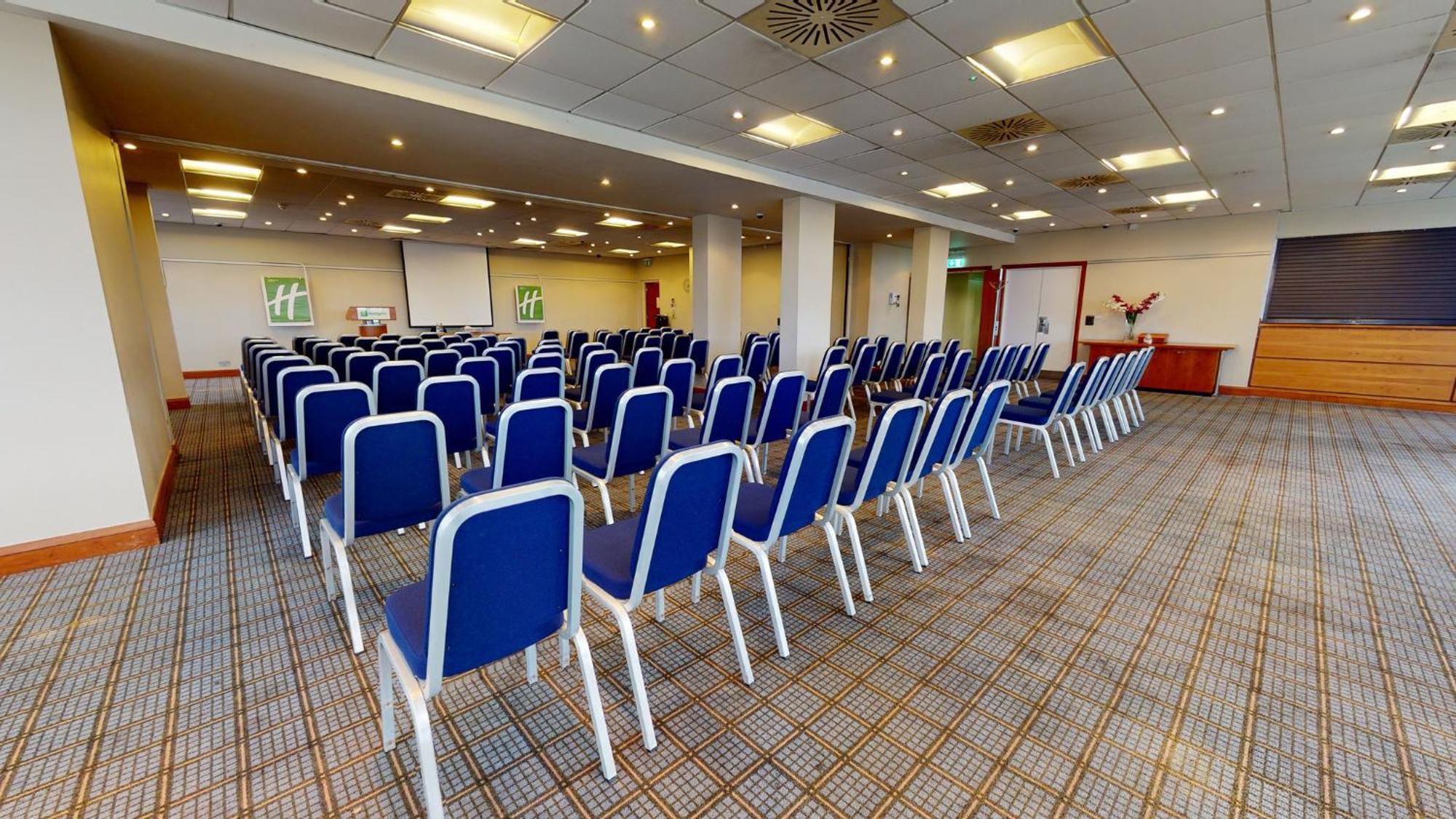 Holiday Inn Cardiff City By Ihg Kültér fotó