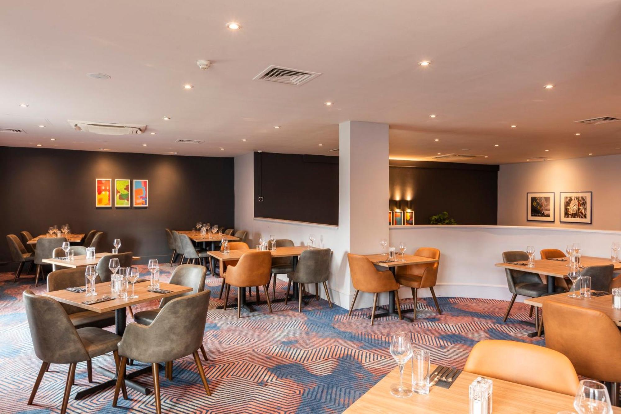 Holiday Inn Cardiff City By Ihg Kültér fotó
