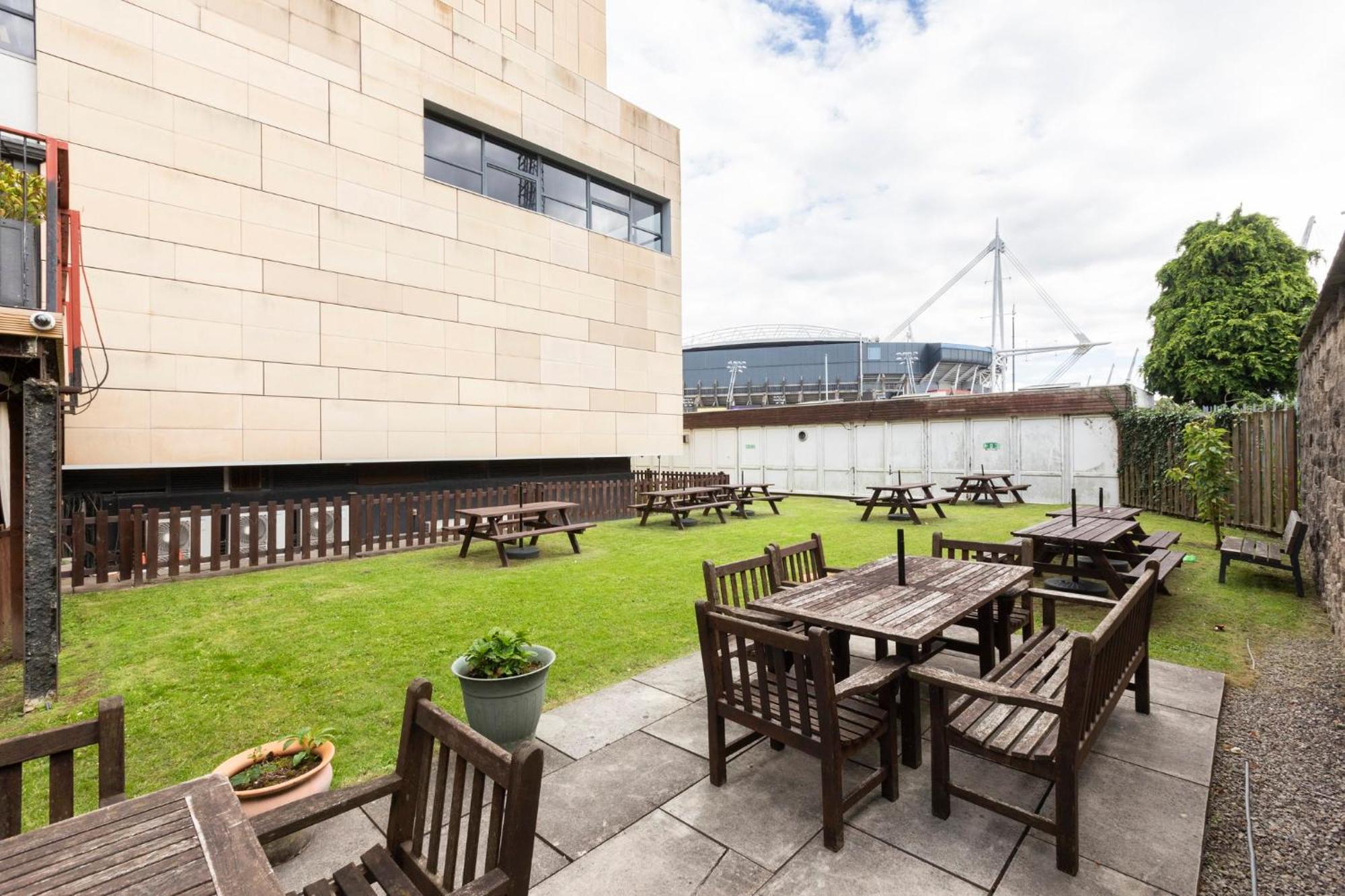 Holiday Inn Cardiff City By Ihg Kültér fotó