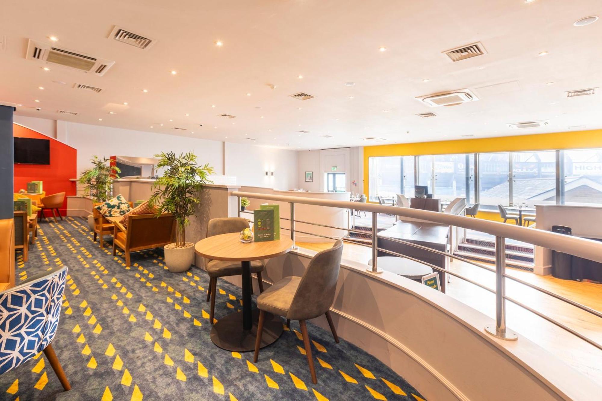 Holiday Inn Cardiff City By Ihg Kültér fotó