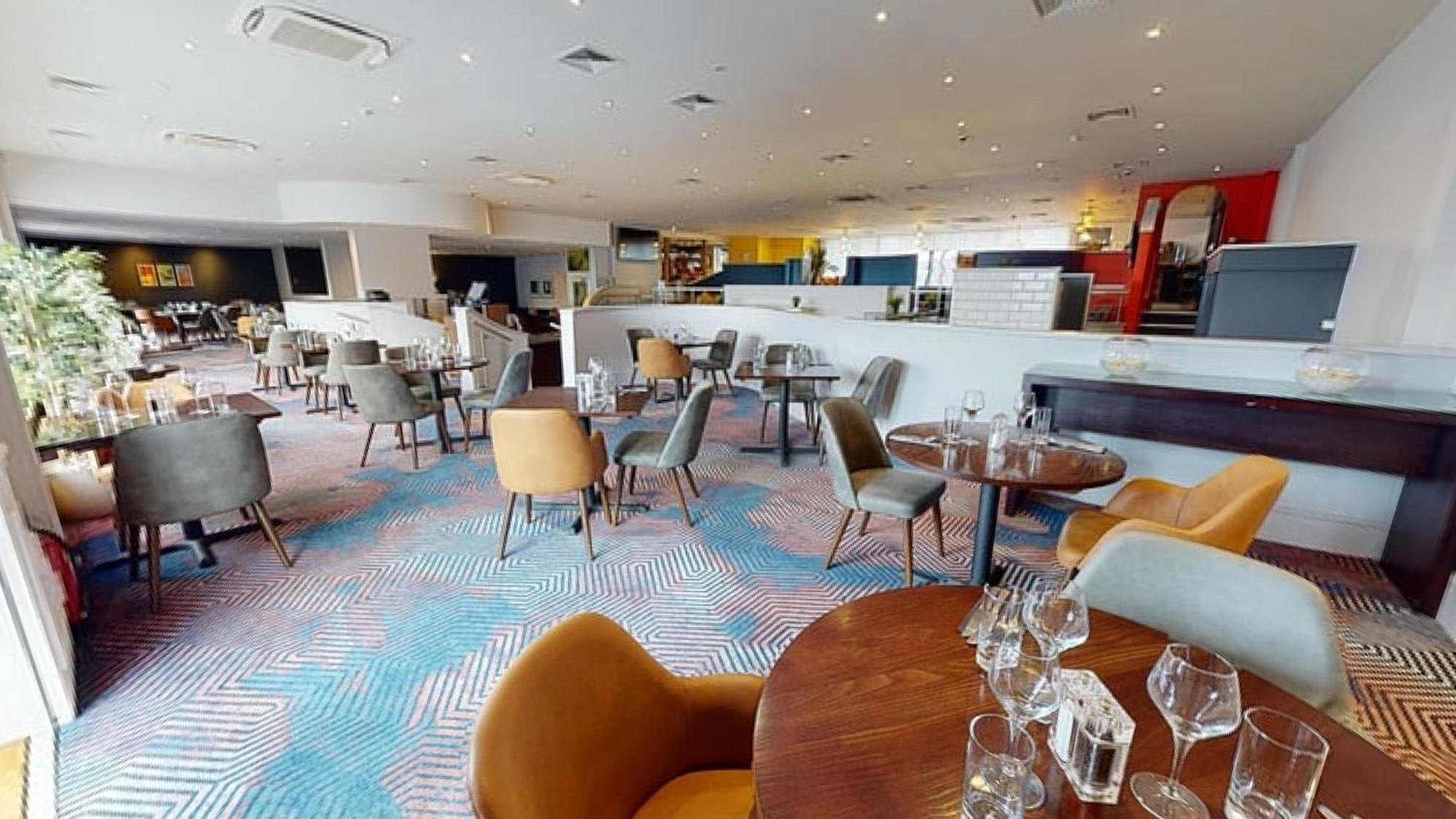 Holiday Inn Cardiff City By Ihg Kültér fotó