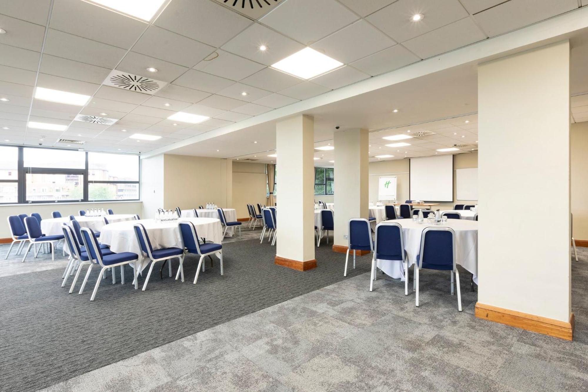 Holiday Inn Cardiff City By Ihg Kültér fotó